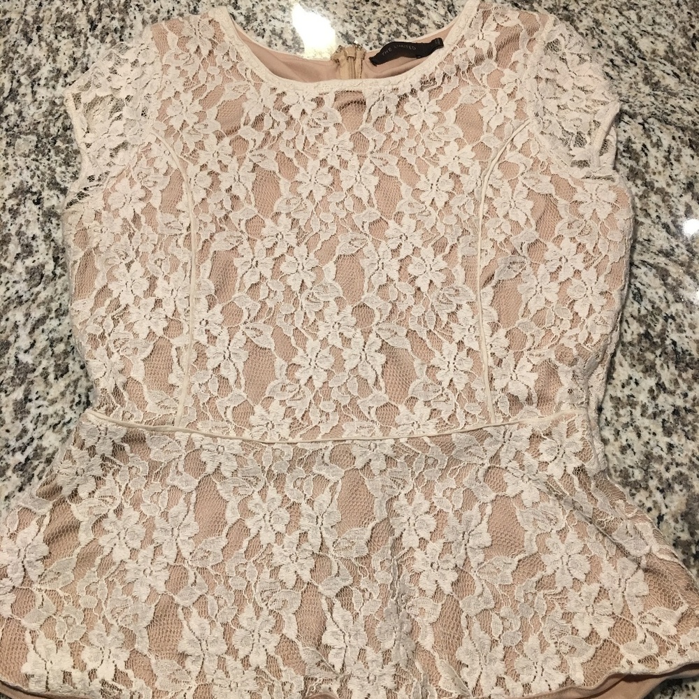 The Limited Medium Peplum Top Nude Ivory Lace NWOT